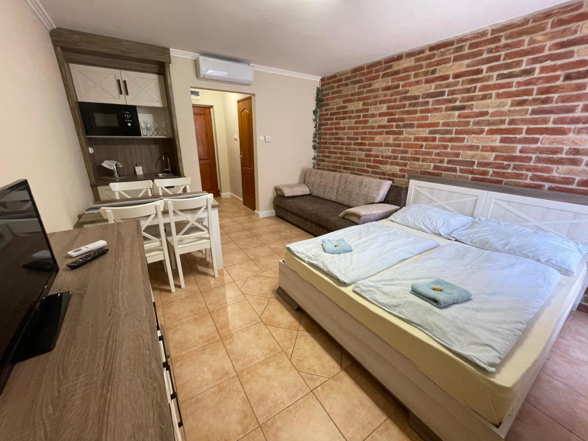 Dalma Apartment Gyula Exterior photo